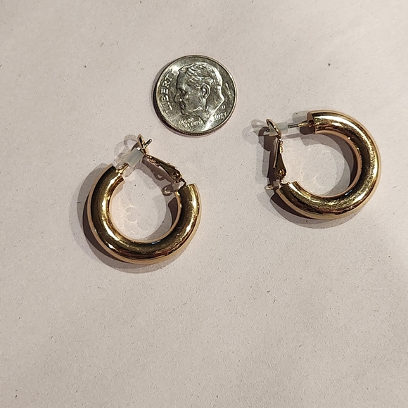 Chunky Gold-Toned Hoop Earrings - Picture 3 of 10